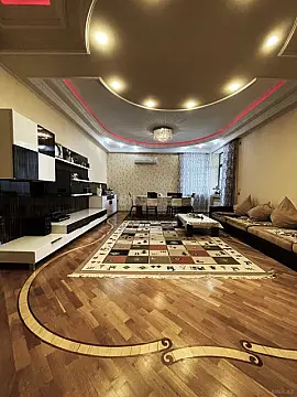 Satılır 4 otaqlı mənzil 190 m² — Bakı, Badamdar 4 otaq 190.00 m²