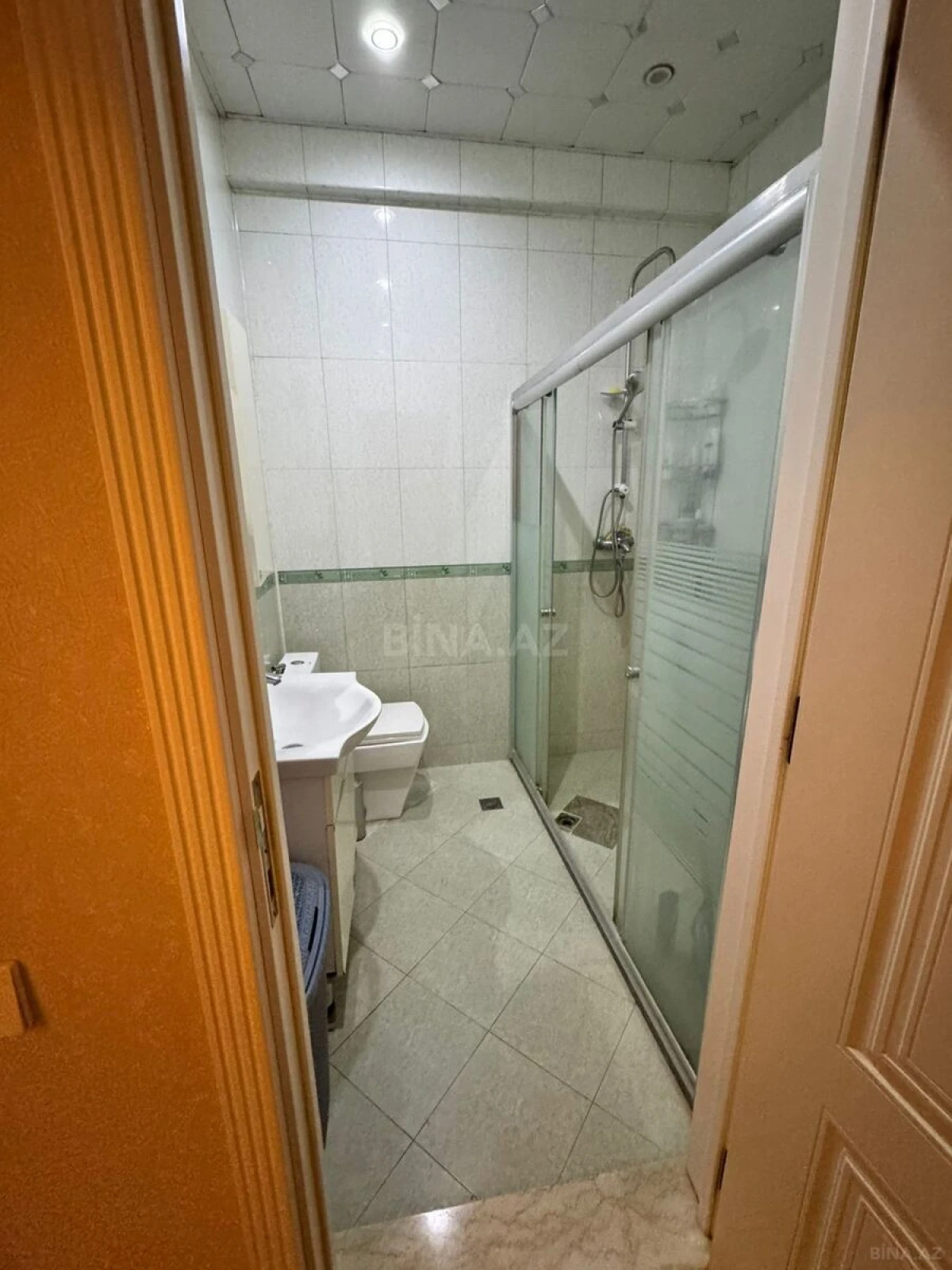 Satılır 3 otaqlı mənzil 135 m²
