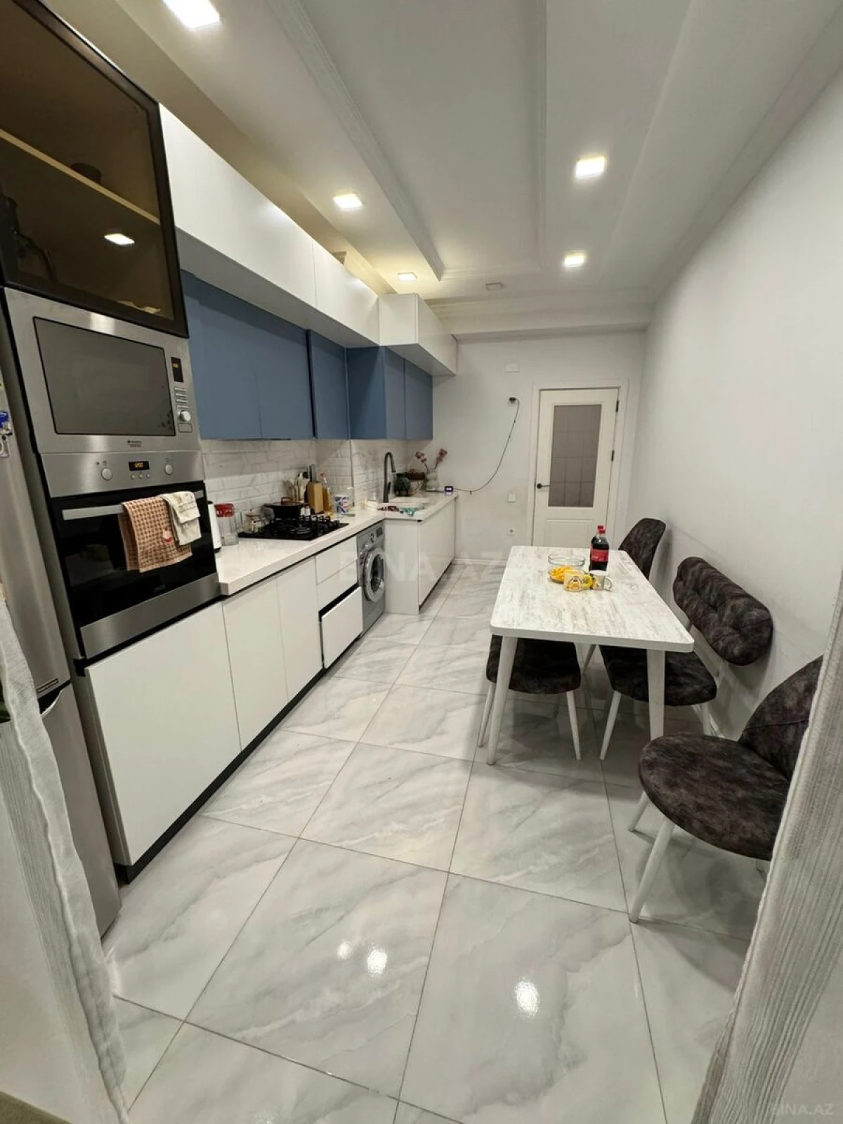 Satılır 3 otaqlı mənzil 135 m²