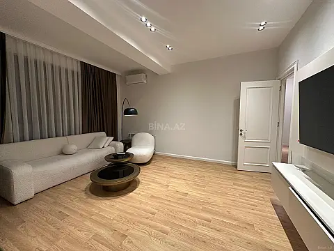 Kirayə verilir 2 otaqlı mənzil 80 m²