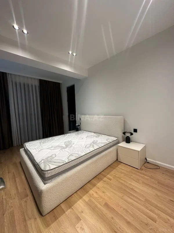 Kirayə verilir 2 otaqlı mənzil 80 m²