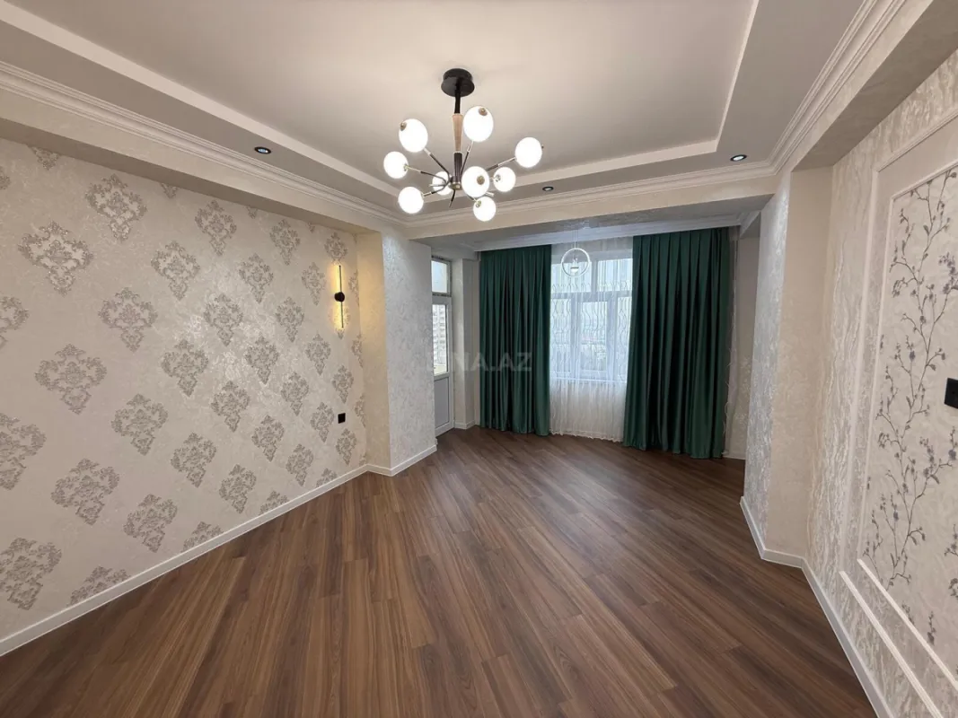 Satılır 3 otaqlı mənzil 105 m²