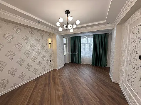 Satılır 3 otaqlı mənzil 105 m²