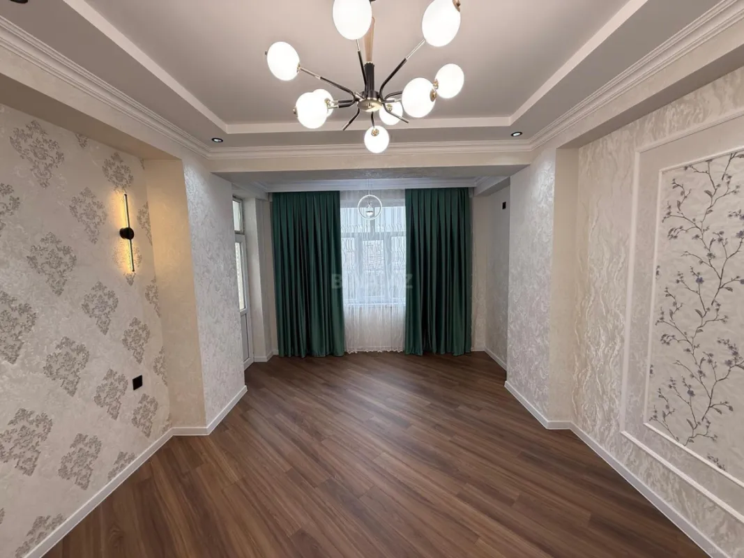 Satılır 3 otaqlı mənzil 105 m²