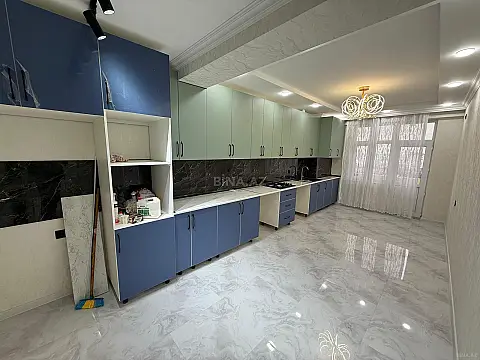 Satılır 3 otaqlı mənzil 105 m²