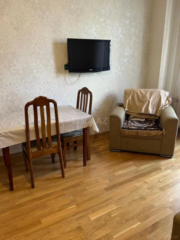 Kirayə verilir 2 otaqlı mənzil 50 m²