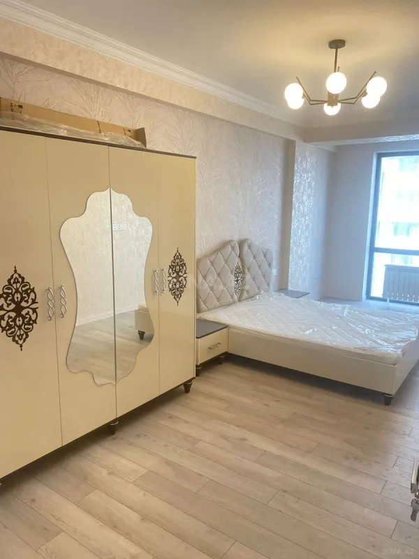 Satılır 2 otaqlı mənzil 96 m²