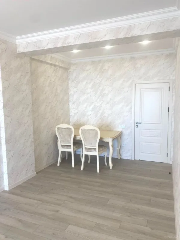 Satılır 2 otaqlı mənzil 96 m²