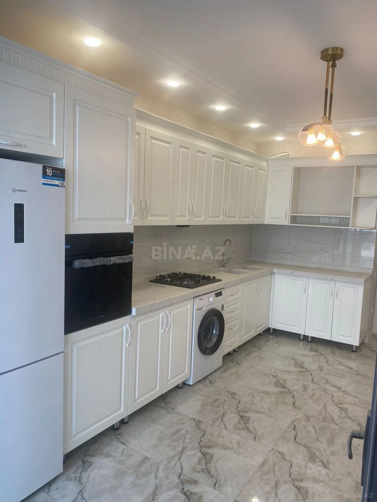 Satılır 2 otaqlı mənzil 96 m²