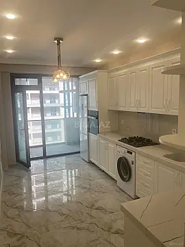 Satılır 2 otaqlı mənzil 96 m²