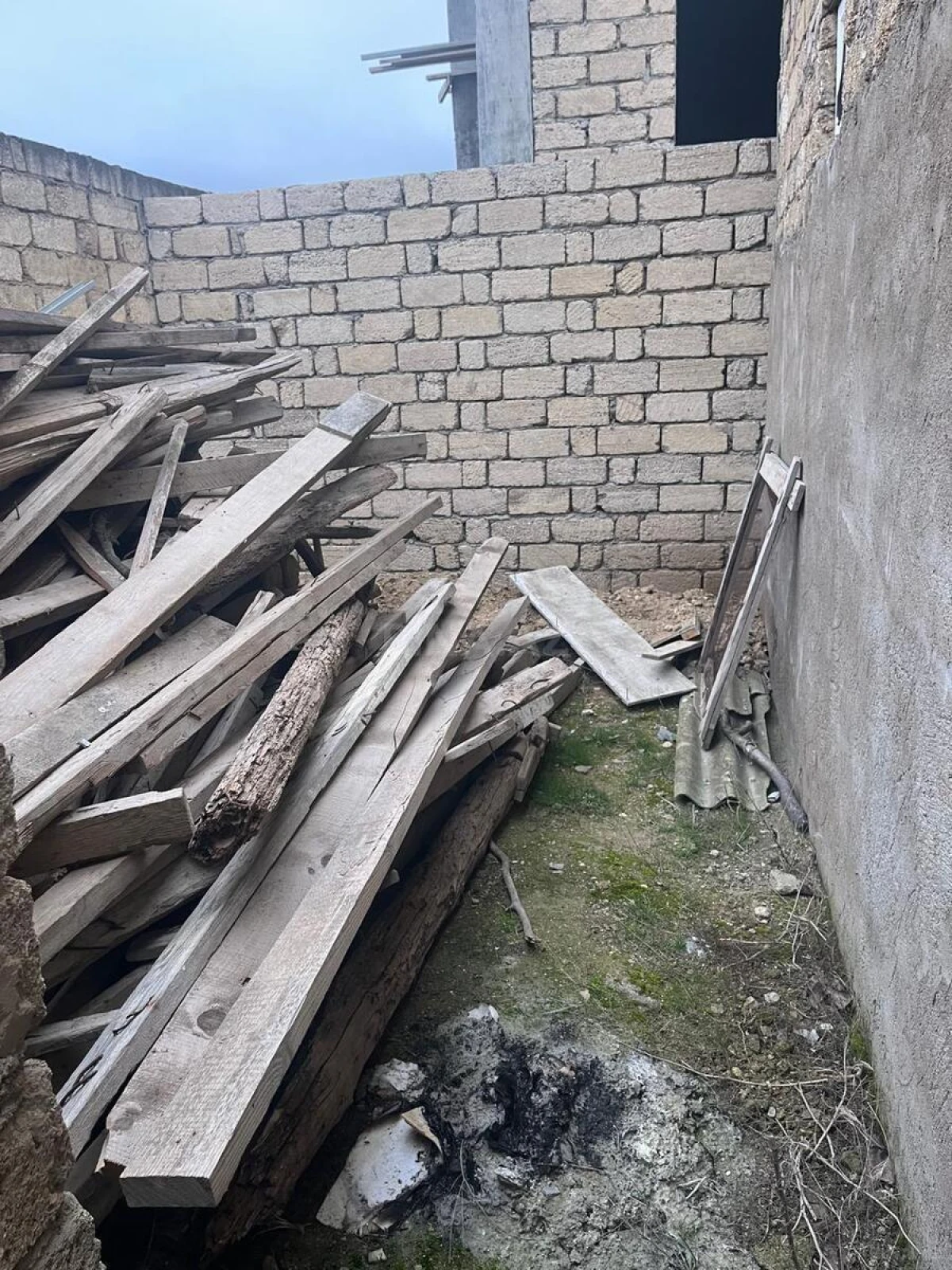 Satılır torpaq sahəsi 4 m²