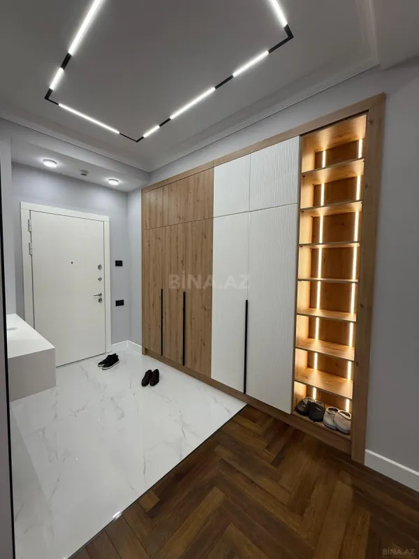 Kirayə verilir 2 otaqlı mənzil 68 m²