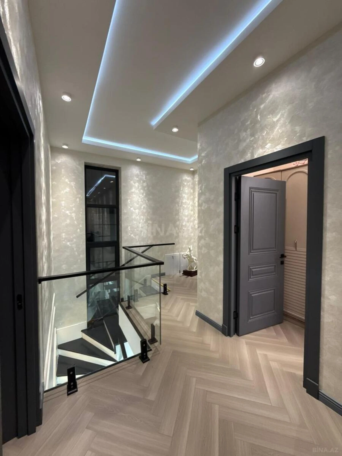 Satılır 4 otaqlı həyət evi 200 m²