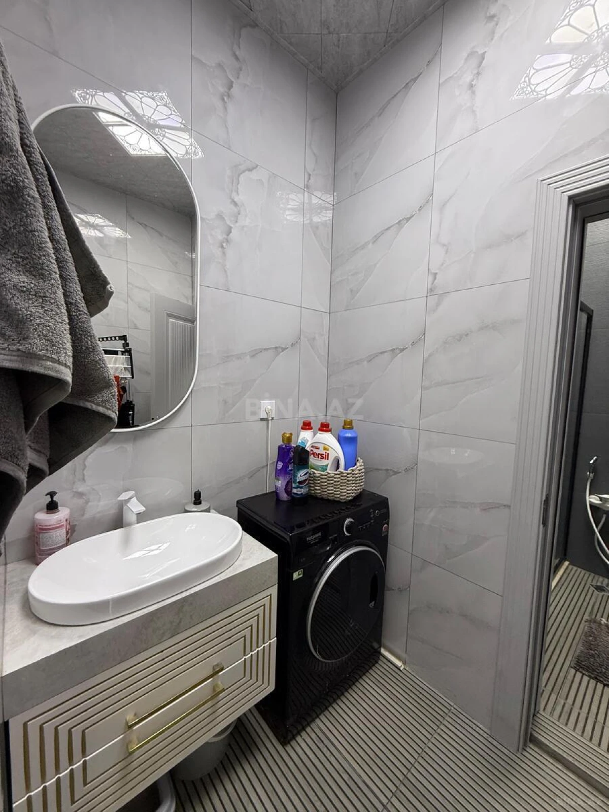 Satılır 4 otaqlı həyət evi 200 m²