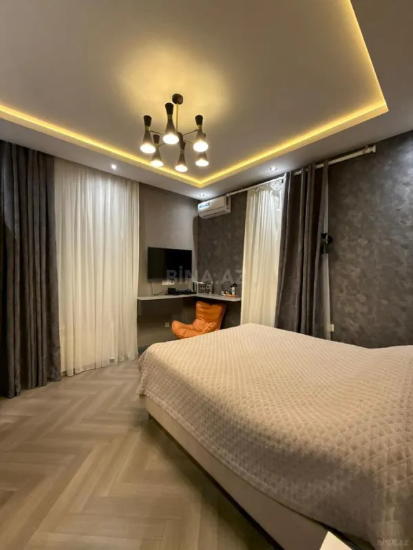 Satılır 4 otaqlı həyət evi 200 m²