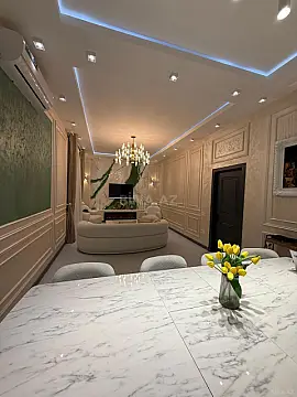 Satılır 4 otaqlı həyət evi 200 m²