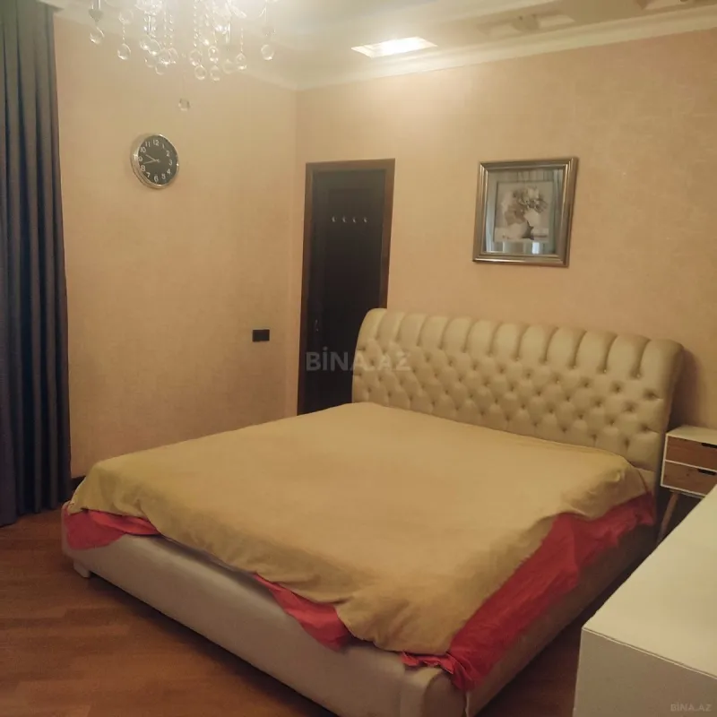 Kirayə verilir 3 otaqlı mənzil 176 m²