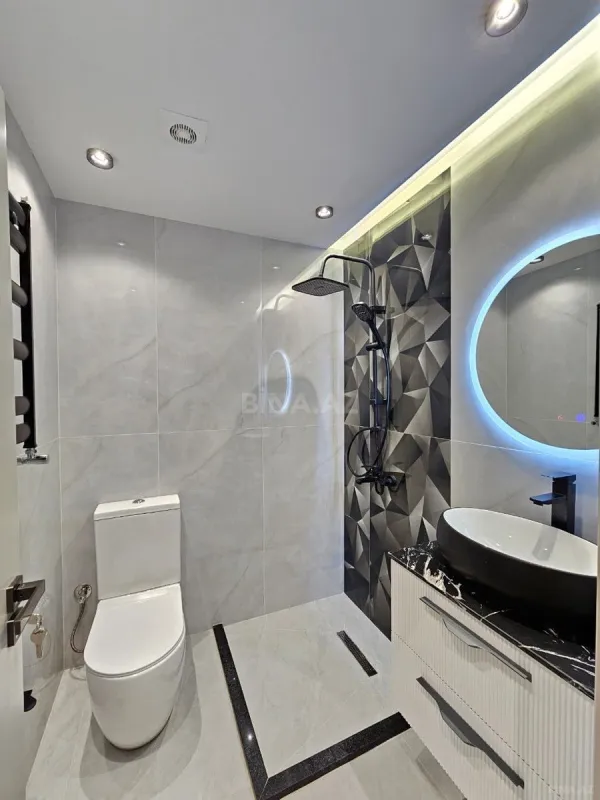 Satılır 2 otaqlı mənzil 63 m²