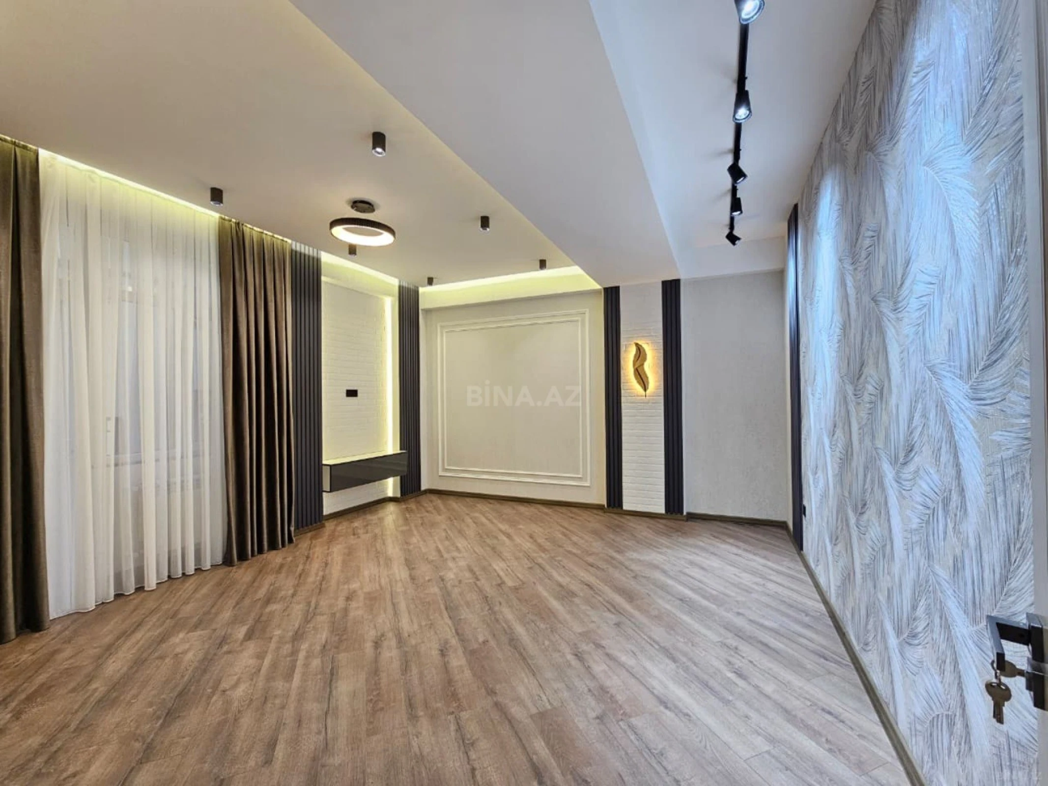 Satılır 2 otaqlı mənzil 63 m²