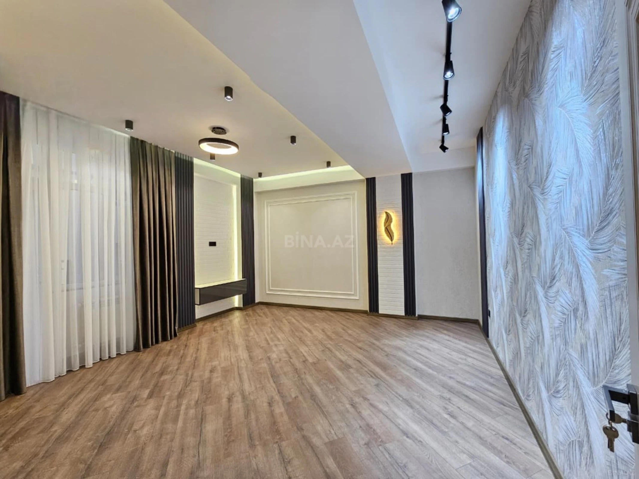 Satılır 2 otaqlı mənzil 63 m²