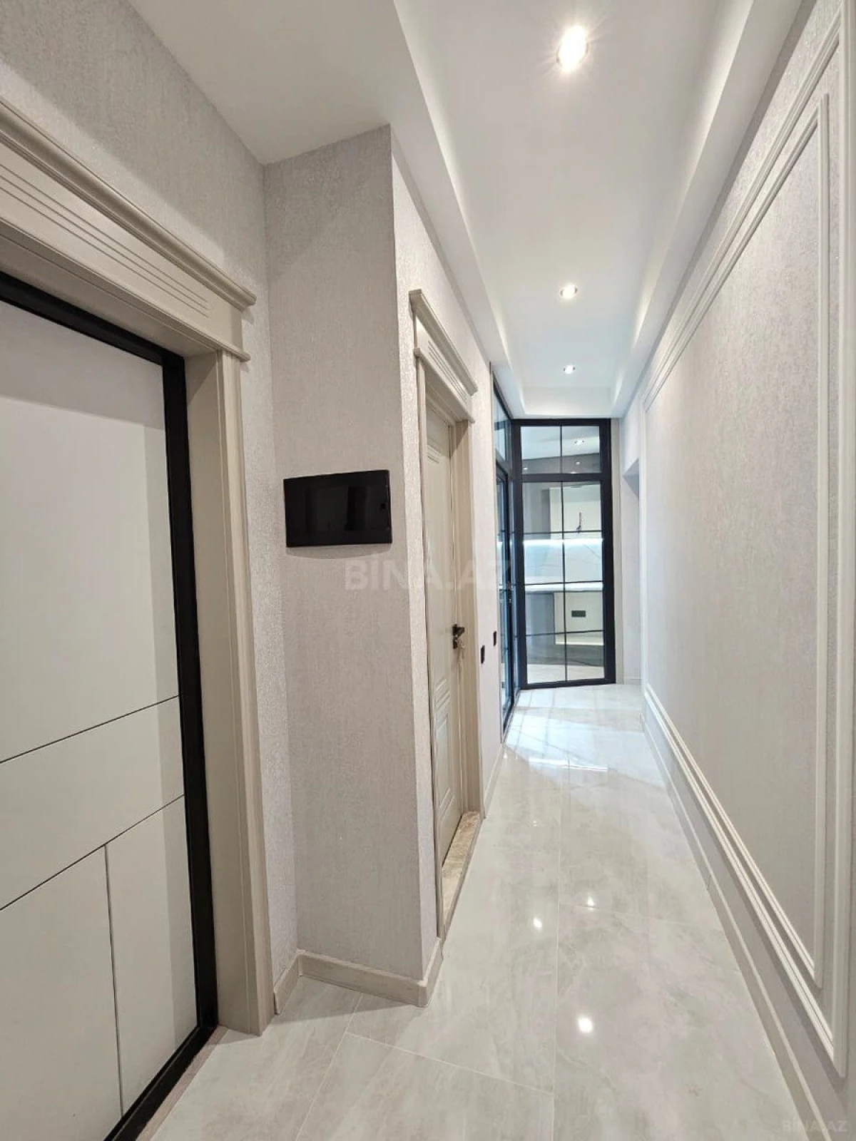 Satılır 2 otaqlı mənzil 63 m²