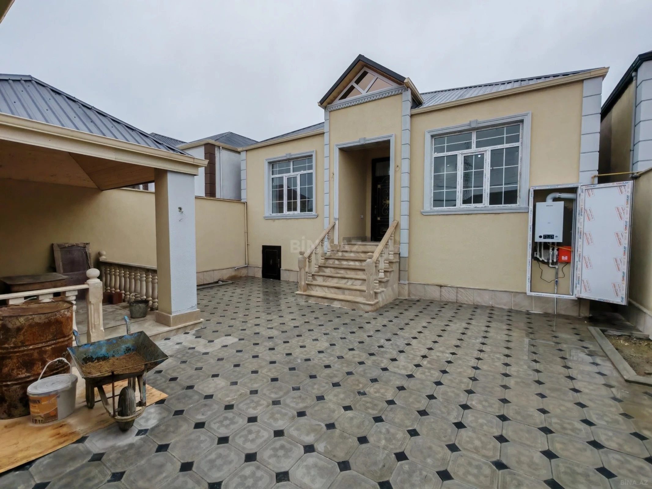 Satılır 4 otaqlı həyət evi 120 m²