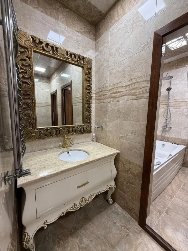 Satılır 6 otaqlı həyət evi 360 m²