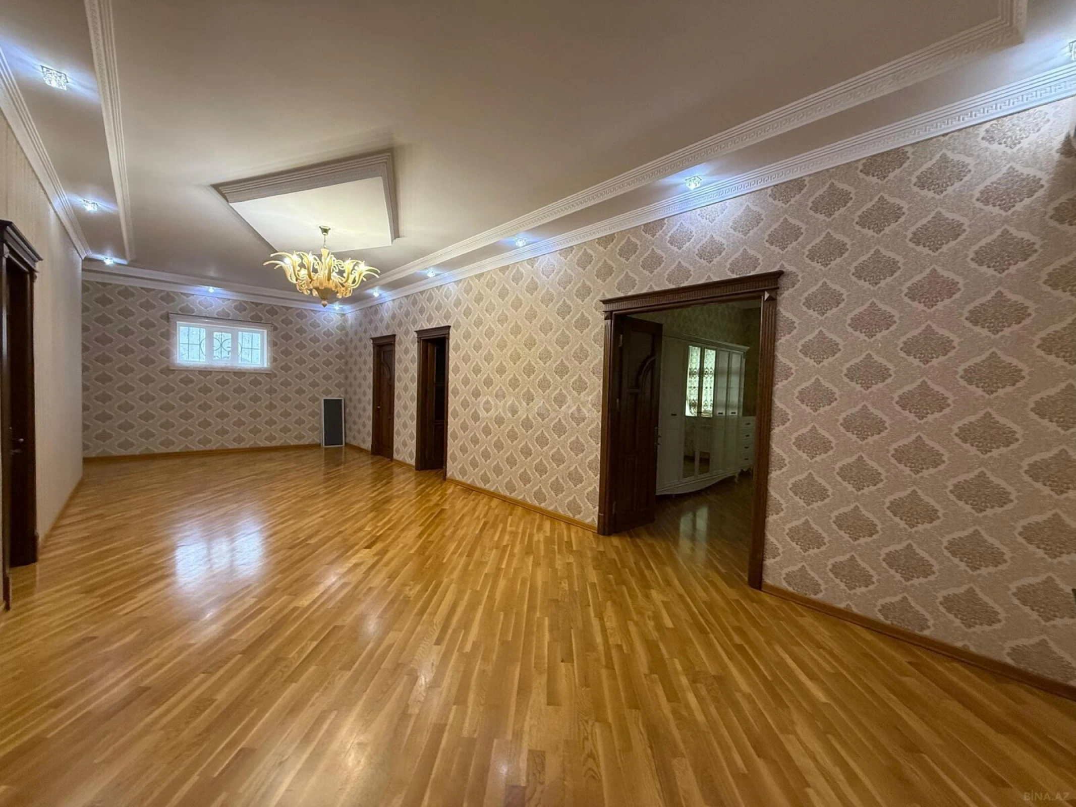Satılır 6 otaqlı həyət evi 360 m²