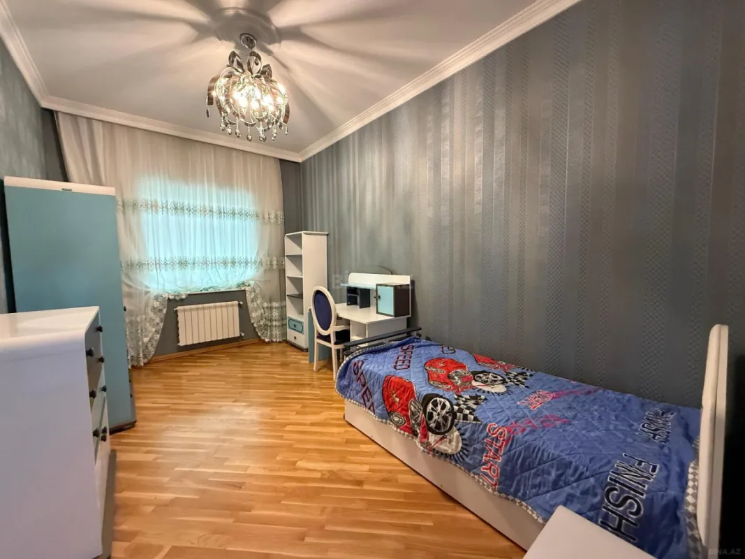 Satılır 6 otaqlı həyət evi 360 m²