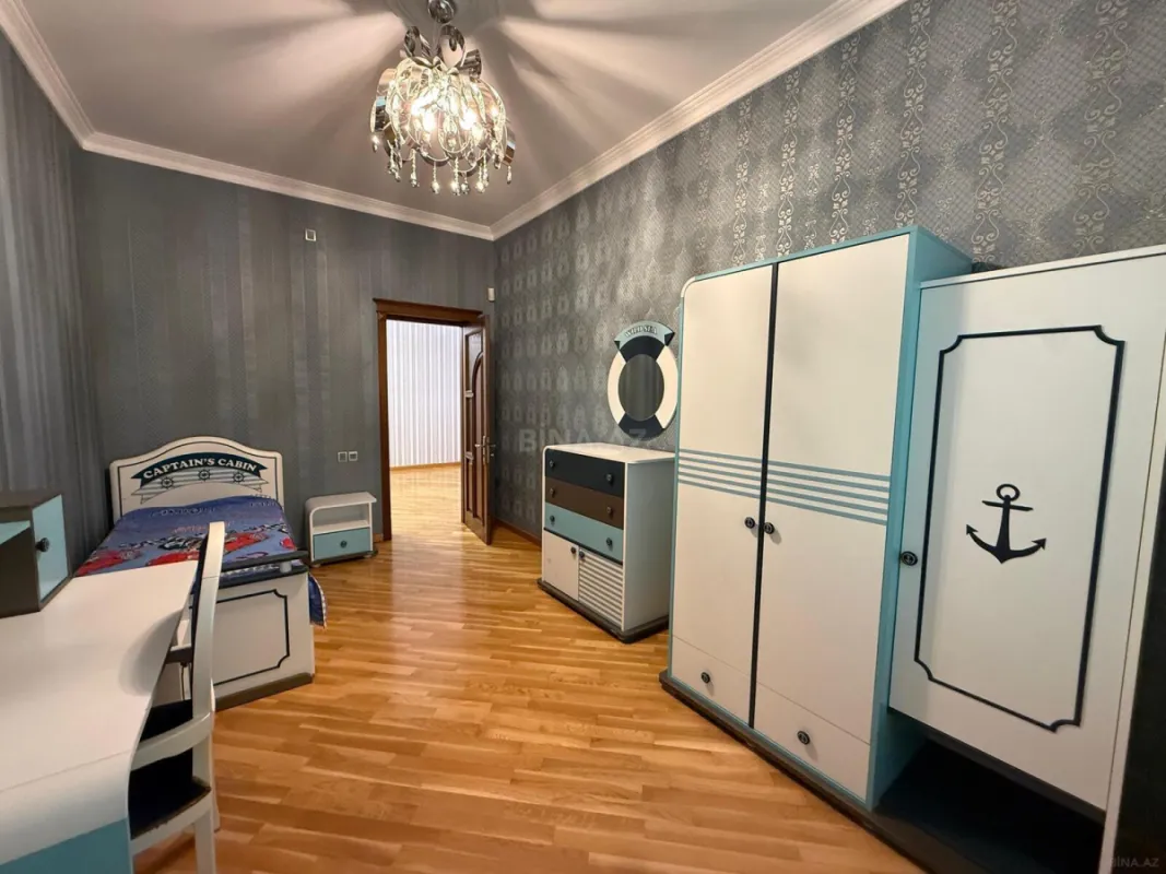 Satılır 6 otaqlı həyət evi 360 m²