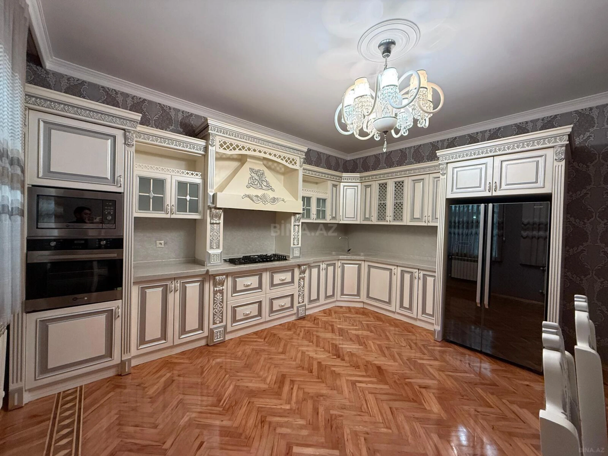 Satılır 6 otaqlı həyət evi 360 m²