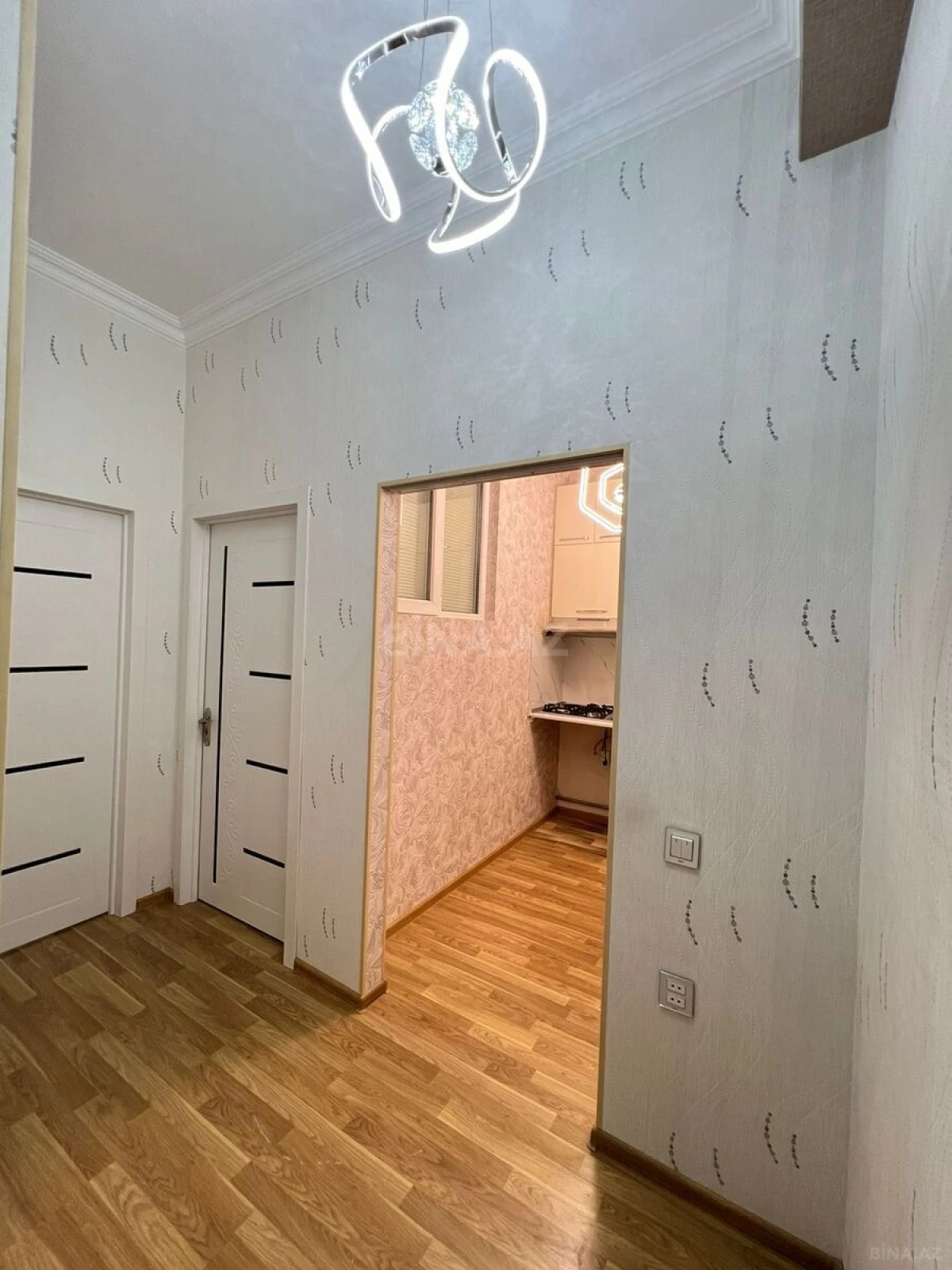 Satılır 2 otaqlı mənzil 55 m²