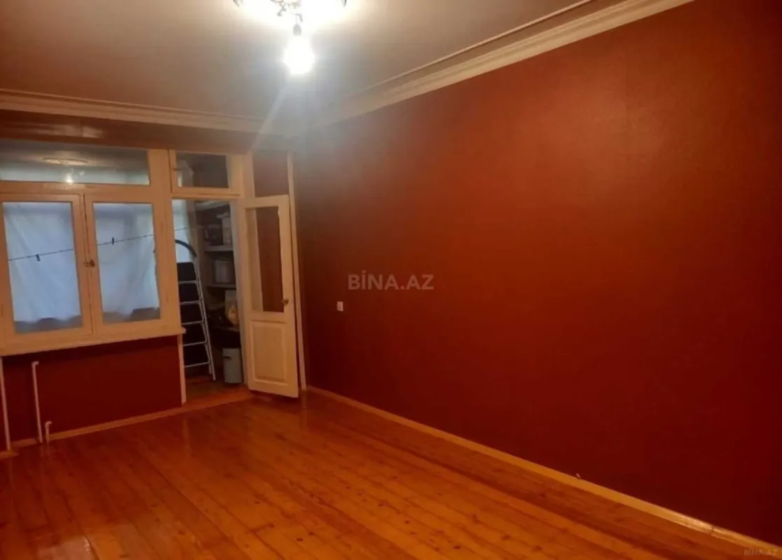 Satılır 5 otaqlı mənzil 106 m²