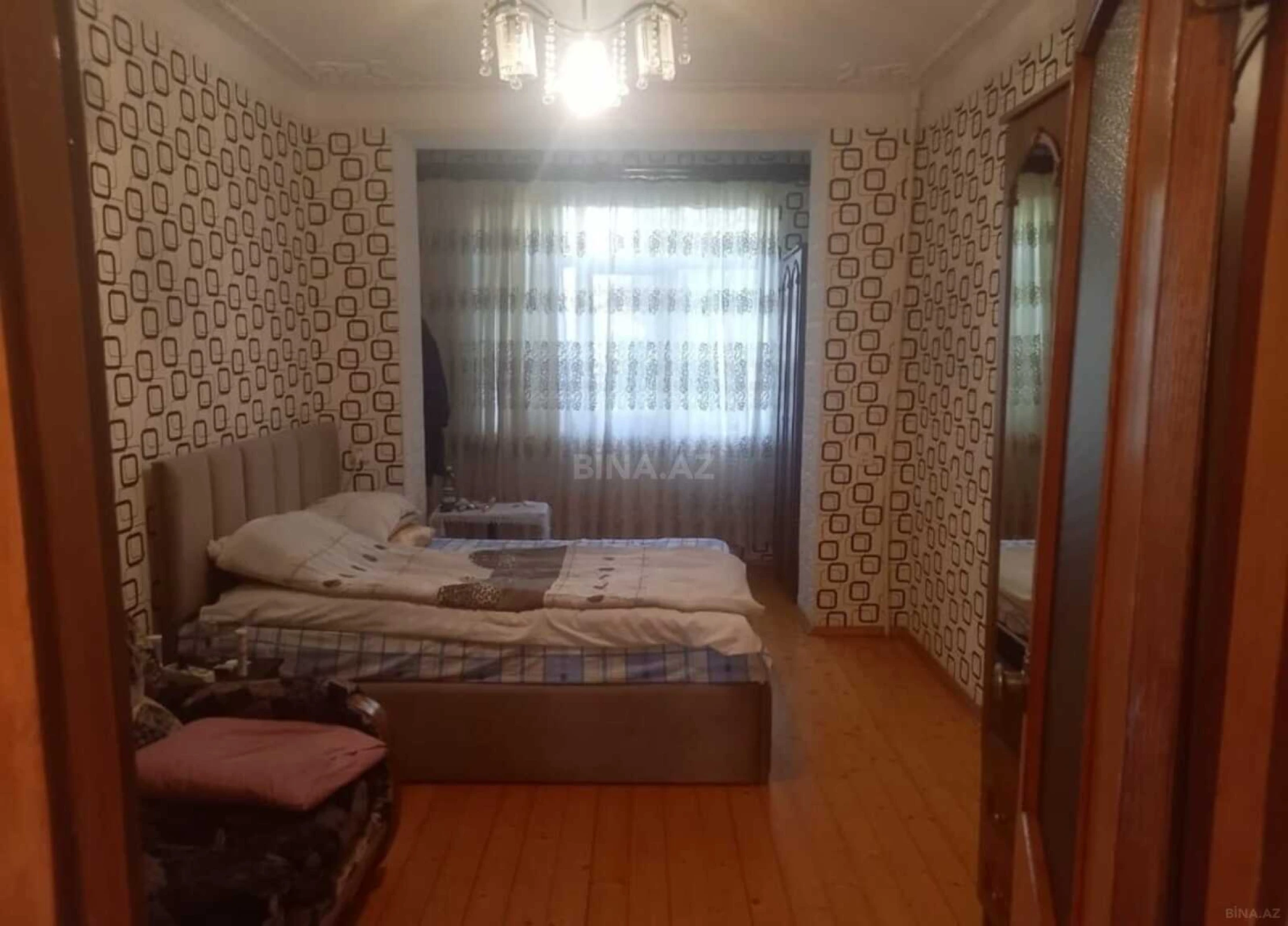 Satılır 5 otaqlı mənzil 106 m²