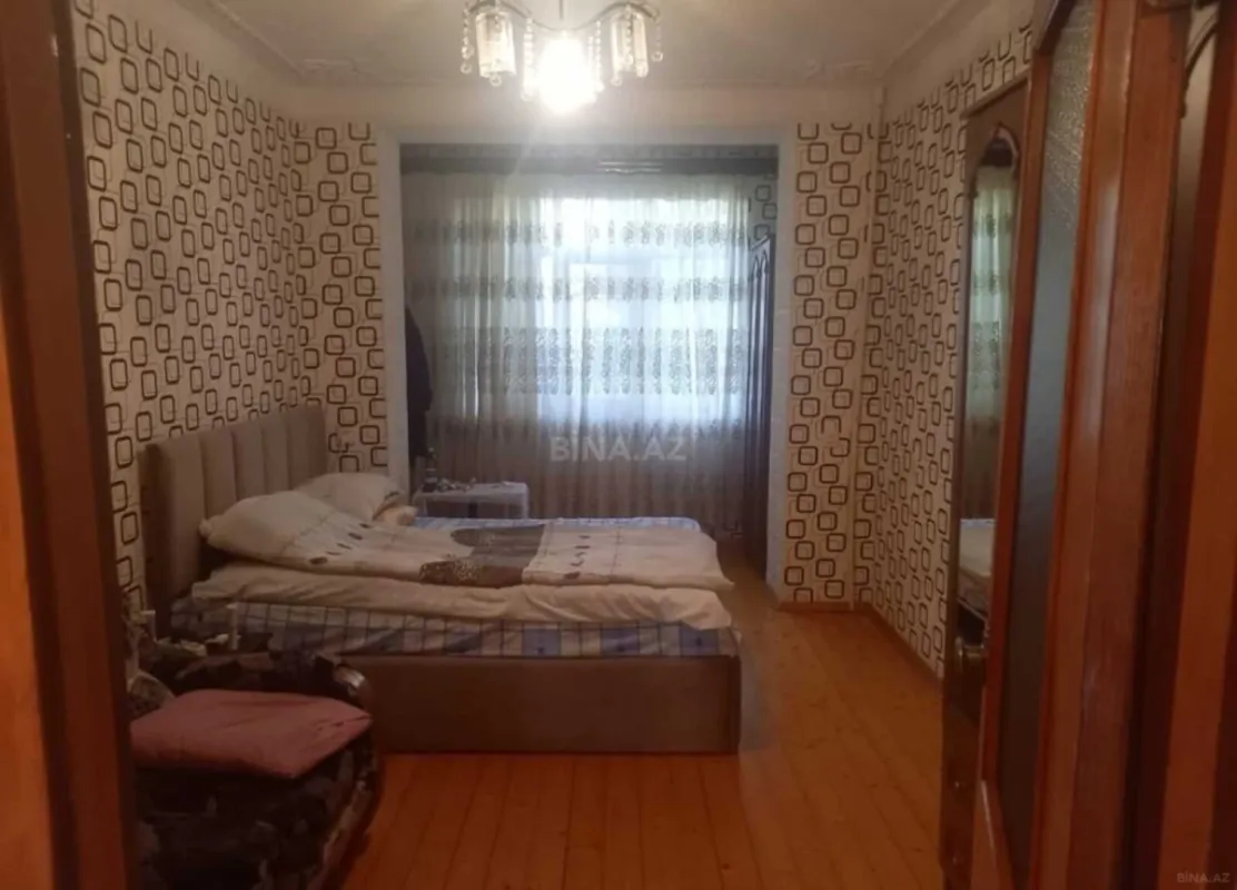 Satılır 5 otaqlı mənzil 106 m²