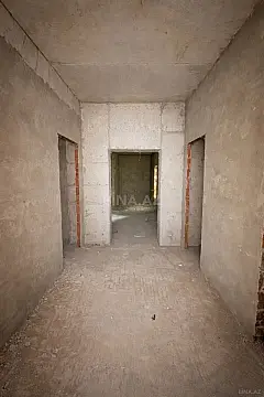 Satılır 4 otaqlı mənzil 172 m²