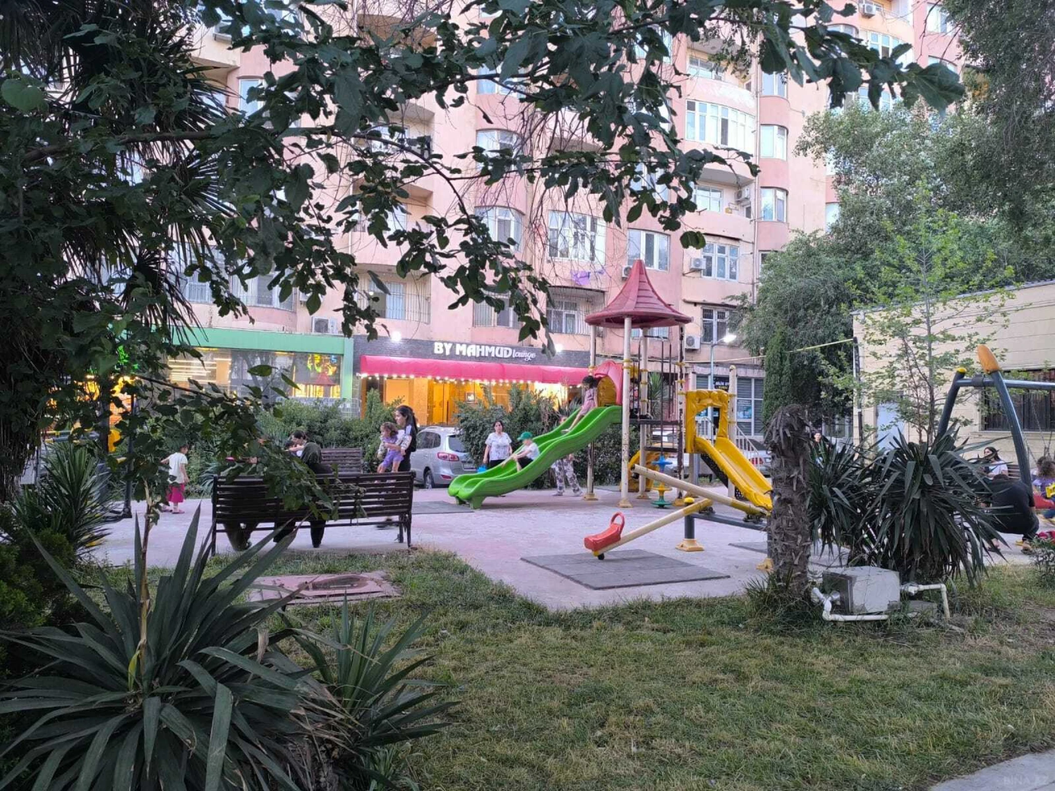 Satılır 3 otaqlı mənzil 105 m²