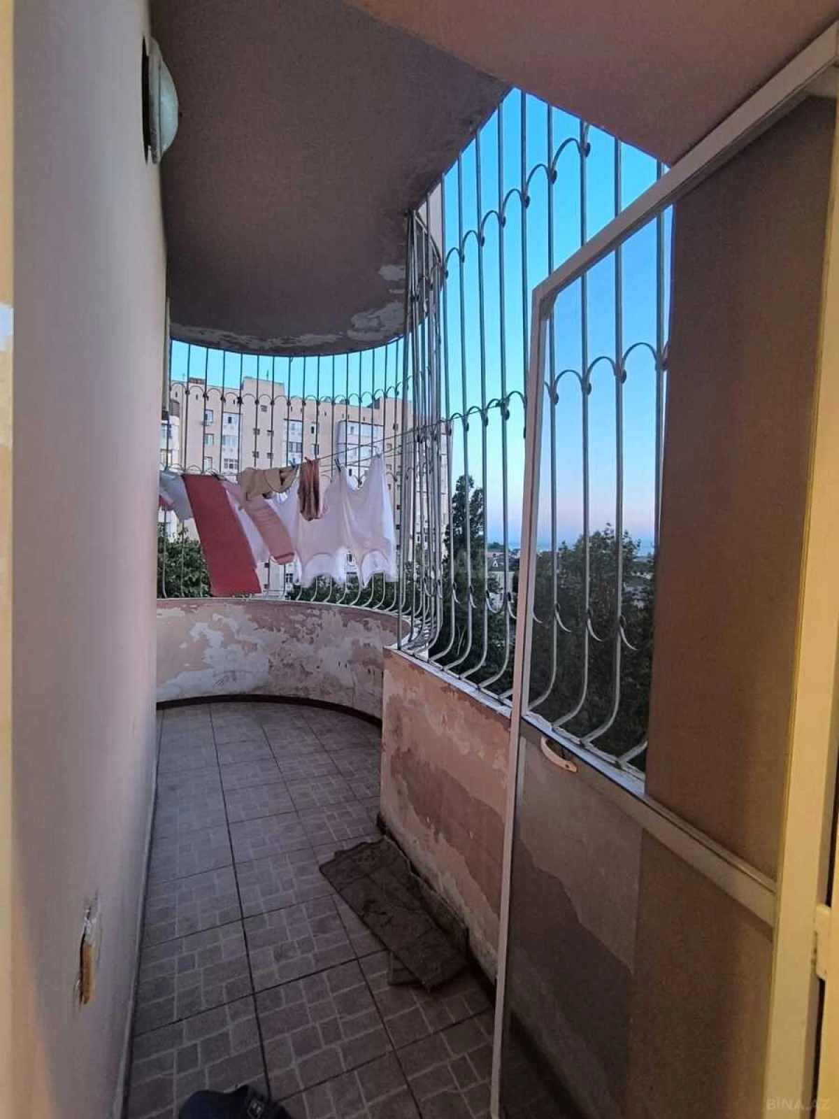 Satılır 3 otaqlı mənzil 105 m²