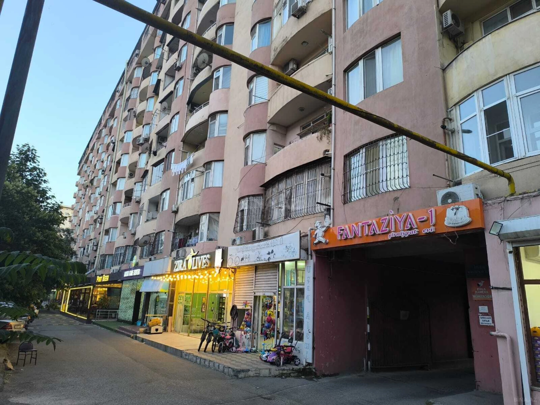 Satılır 3 otaqlı mənzil 105 m²