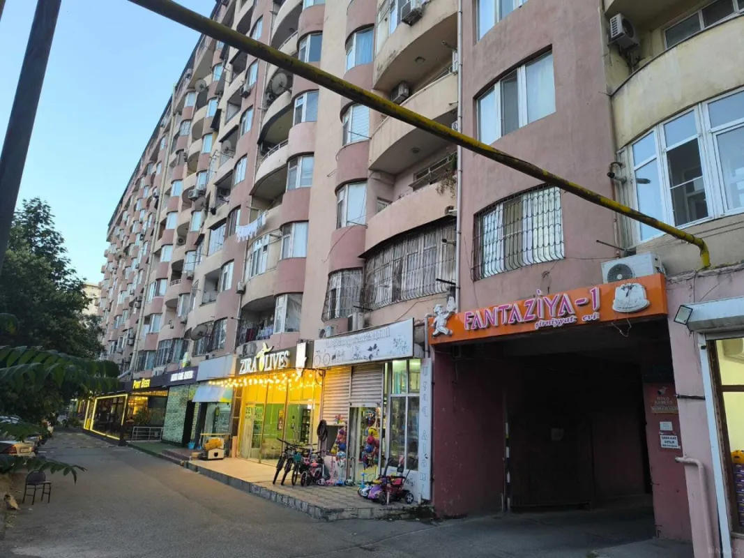 Satılır 3 otaqlı mənzil 105 m²