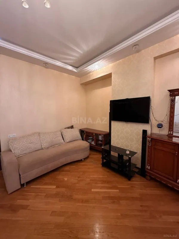 Satılır 2 otaqlı mənzil 80 m²