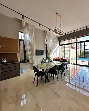 Kirayə verilir 5 otaqlı həyət evi 300 m²
