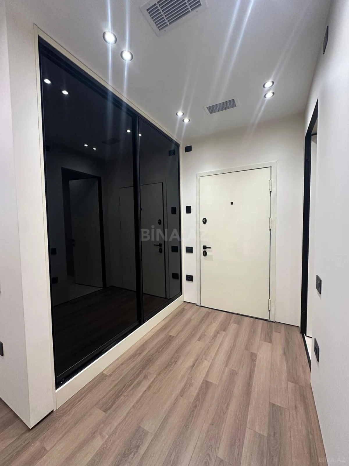 Kirayə verilir 3 otaqlı mənzil 100 m²