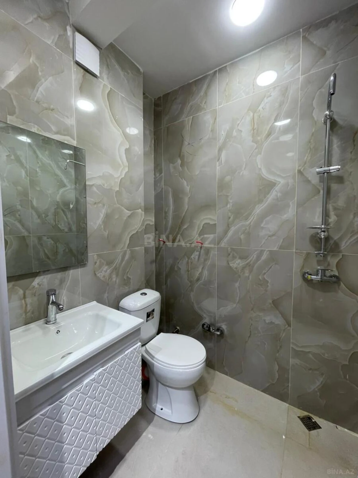 Satılır 2 otaqlı mənzil 35.7 m²
