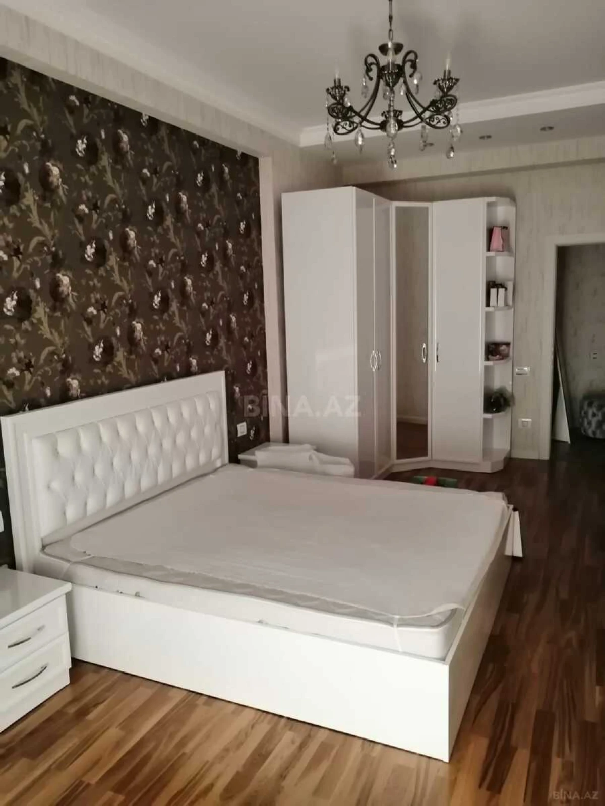 Kirayə verilir 2 otaqlı mənzil 84 m²