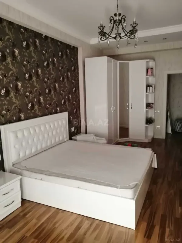 Kirayə verilir 2 otaqlı mənzil 84 m²