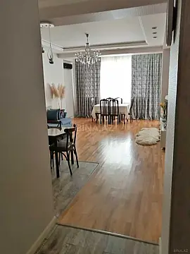 Kirayə verilir 2 otaqlı mənzil 84 m²