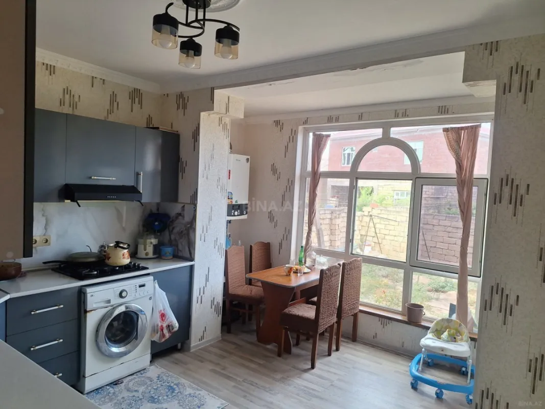 Satılır 7 otaqlı həyət evi 800 m²