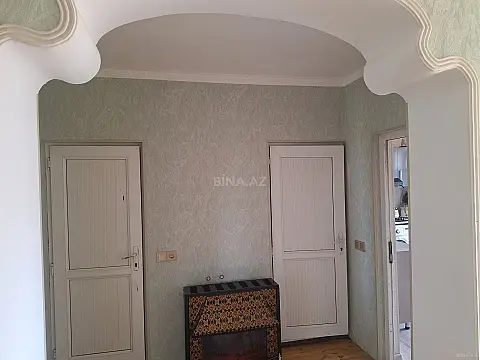 Satılır 7 otaqlı həyət evi 800 m²