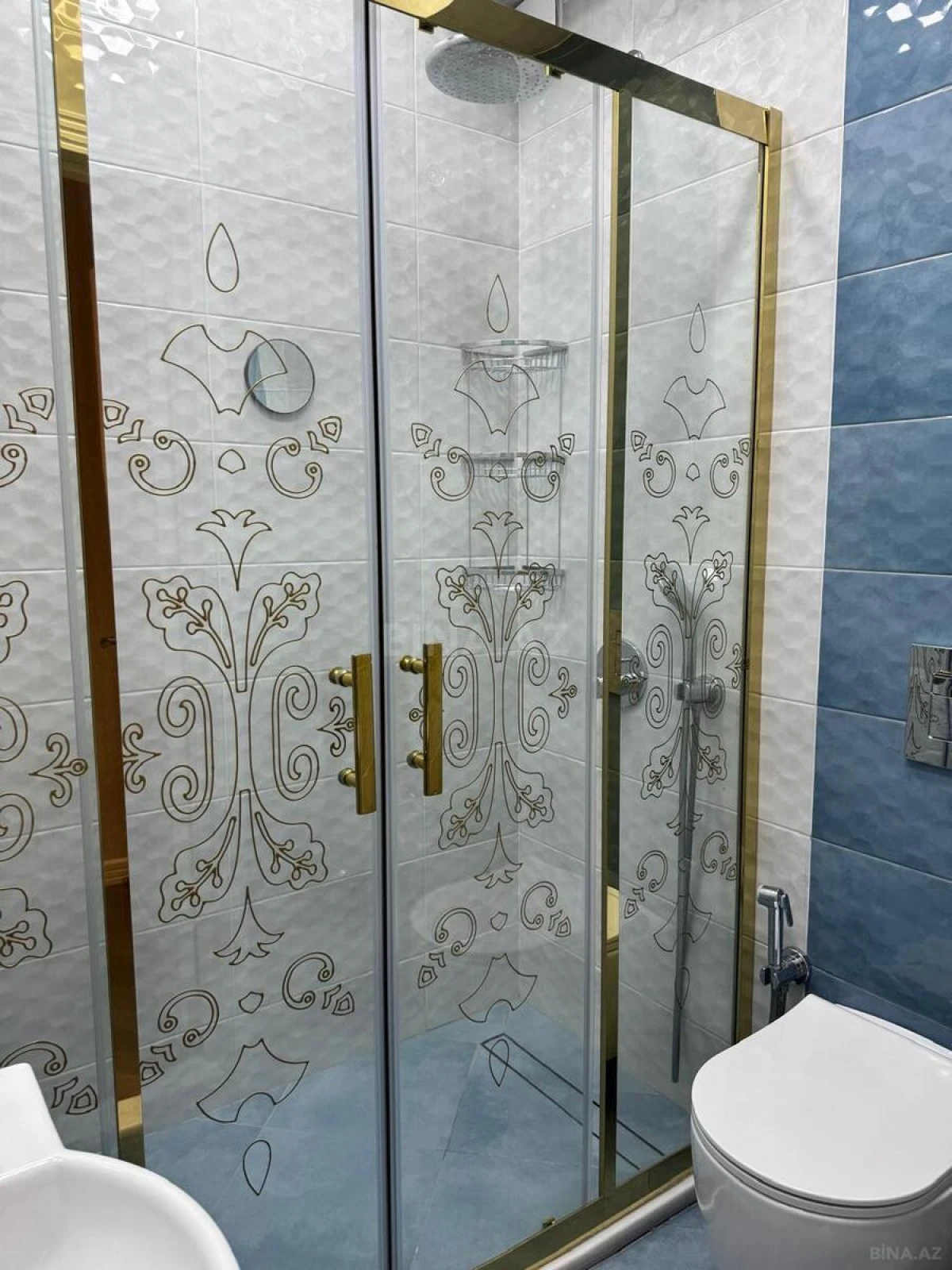 Satılır 6 otaqlı mənzil 270 m²